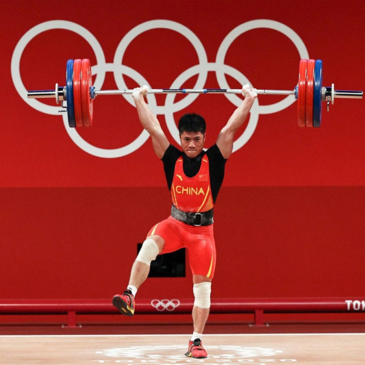 Çin Olimpiya oyunlarında qızılları yığır