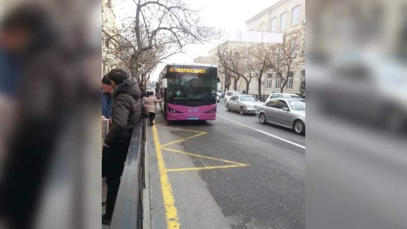 BNA: Avtobus zolağında hərəkət edən avtomobillər kamera vasitəsilə ictimailəşdiriləcək