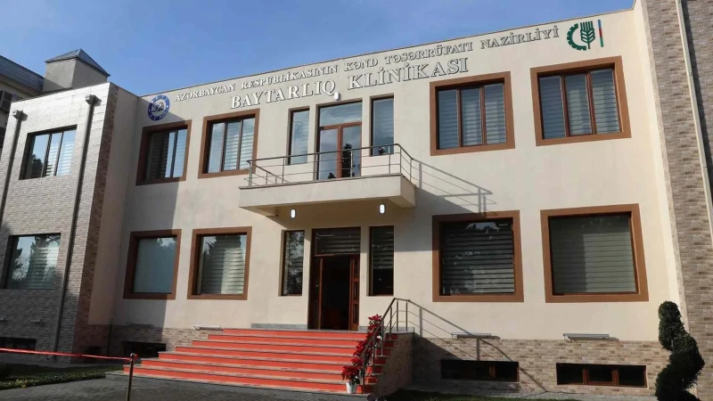 Hərbi helikopter qəzasında şəhid olan hərbçilərlə vida mərasimi keçirilib