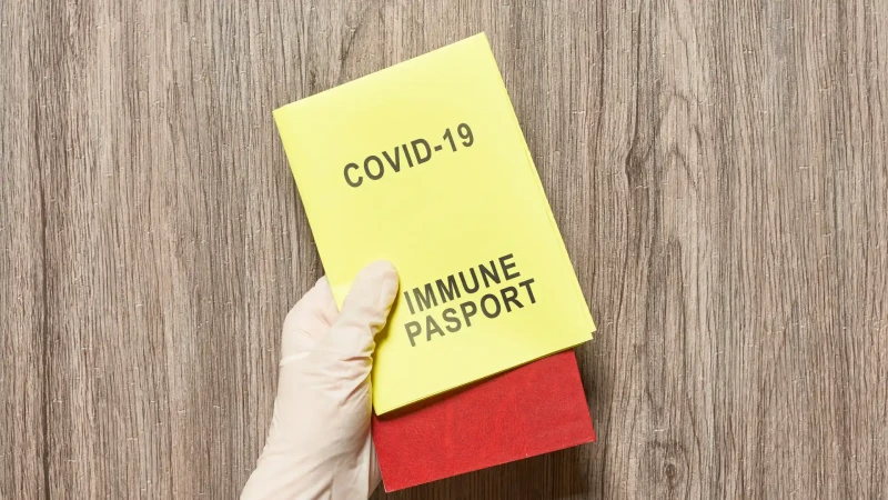 Saxta COVID pasportu satan həkimə cinayət işi açılıb