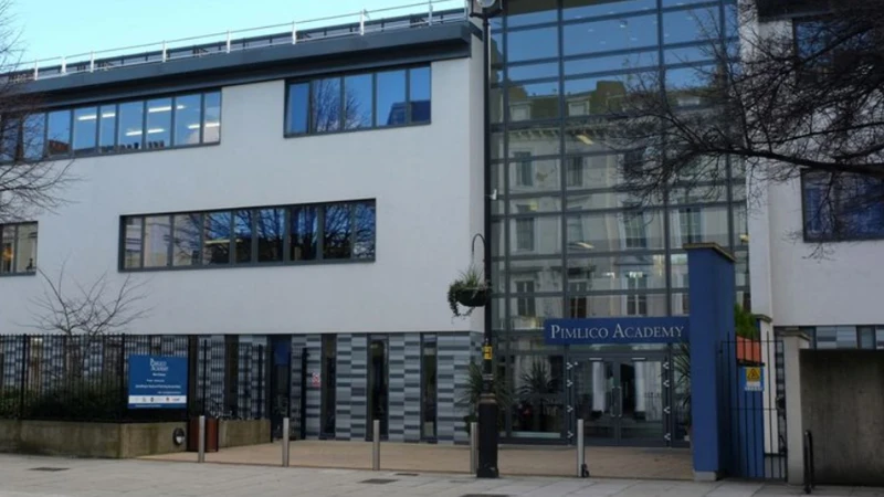 Londonda Azərbaycan məktəbinin açılışı olub