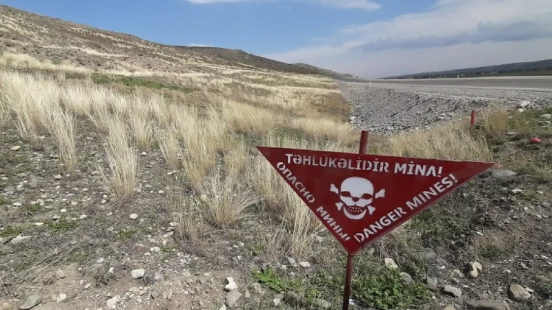 Kəlbəcərdə hərbçi minaya düşüb