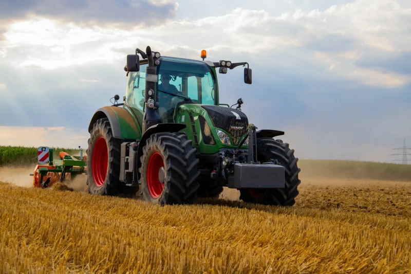 Azərbaycanda traktor istehsalı artıb