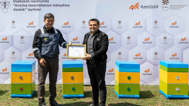 Daşkəsənli arıçı fermerlərə 120 arı ailəsi təqdim olunub