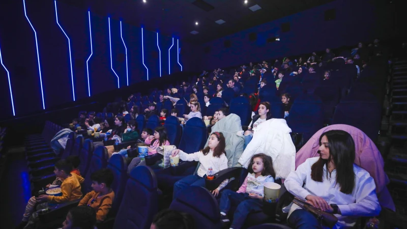 Tamaşaçılar CinemaPlus-dan narazıdır: seans zamanı filmin görüntüsü dayanıb