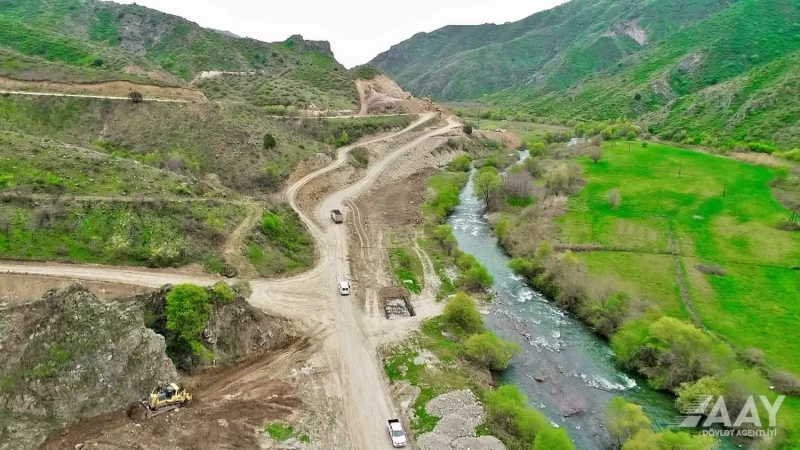 Laçına daxil olmadan avtomobil yolu tikilir