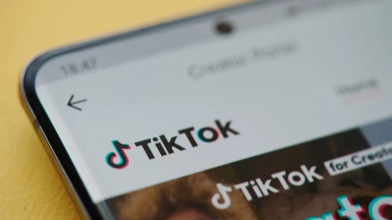 Abşeronda kişi arvadını TikTok-a görə döyüb