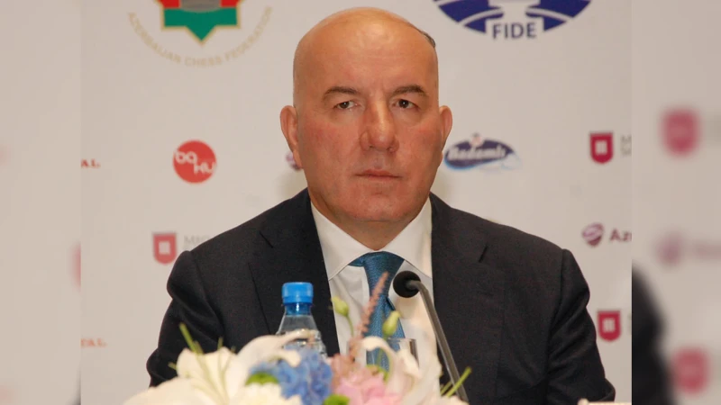 Elman Rüstəmov Baş nazirin müşaviri təyin olunub
