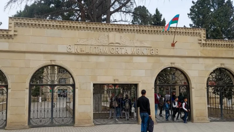 Gəncə: məktəbli qız sinif yoldaşına xəsarət yetirib