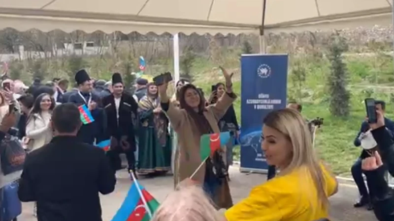 Dünya Azərbaycanlılarının V Qurultayının bəzi iştirakçıları artıq Şuşadadır