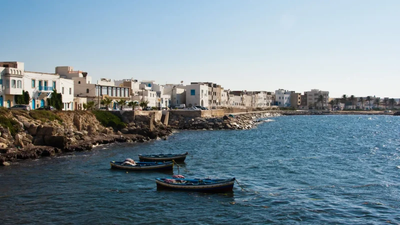 Tunis sahillərində içərisində Azərbaycan vətəndaşları olan gəmi batıb