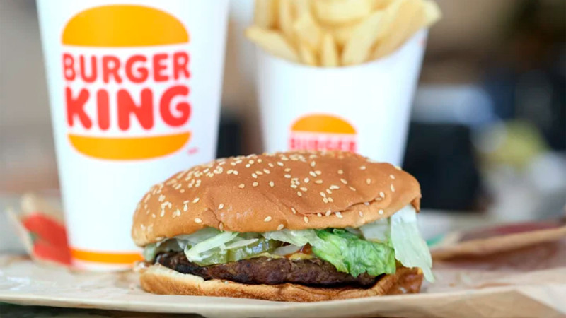 “Burger King”də yararlıq müddəti bitmiş çörək tapılıb