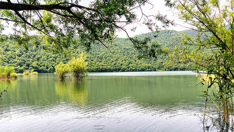 Qəbələnin incisi: Nohur gölü