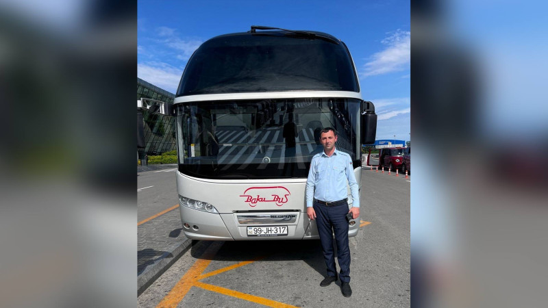 BakuBus sürücüsü 20 min dollara yaxın vəsaiti sahibinə qaytarıb