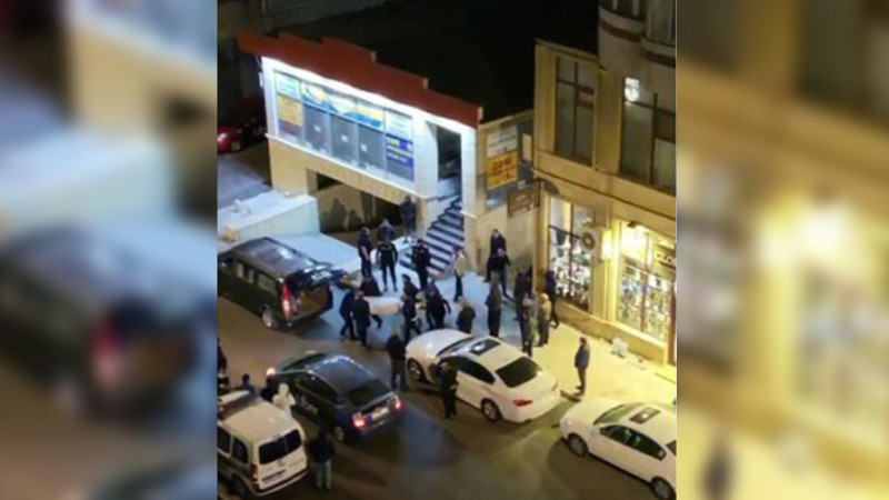 Bakıda daha bir yeniyetmə intiharı: 17 yaşlı qız özünü binadan atıb