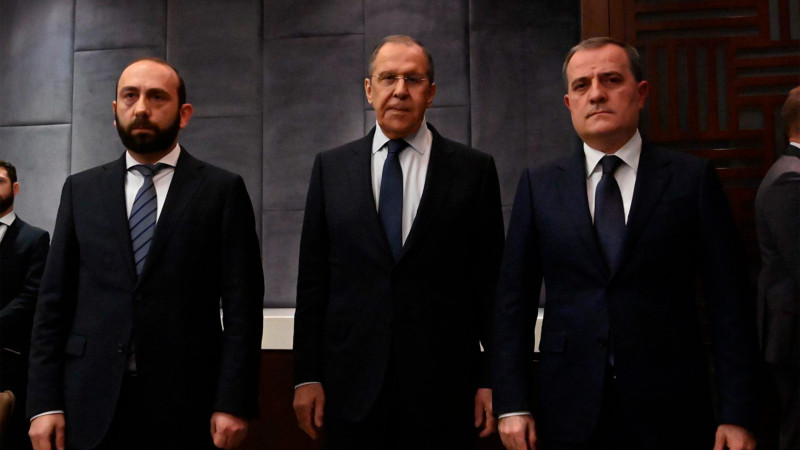 Azərbaycan, Rusiya və Ermənistan XİN rəhbərləri görüşüb