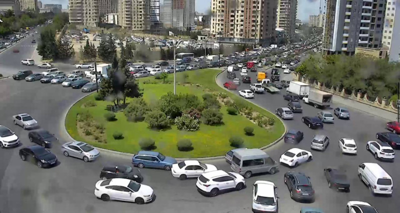 Ziya Bünyadov prospektində təmir işləri sıxlığa səbəb olub