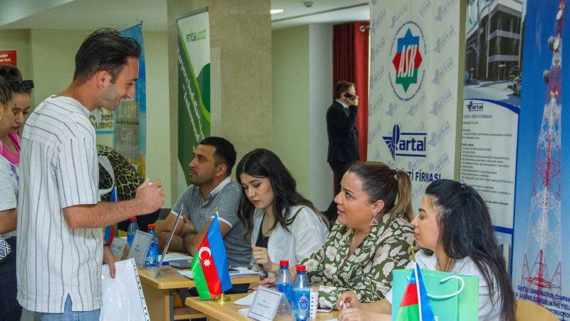 Sumqayıtda əmək yarmarkası keçirilib