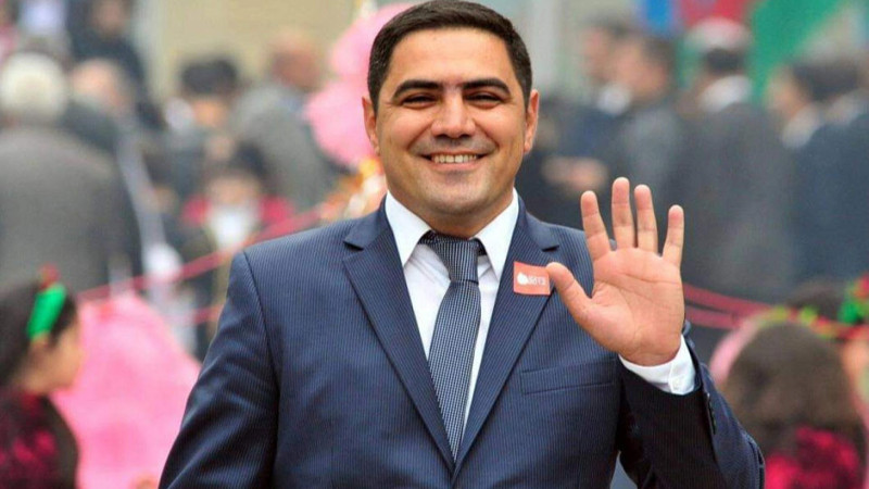 Göyçayın sabiq icra nümayəndəsi rüşvət almaqda təqsirləndirilir