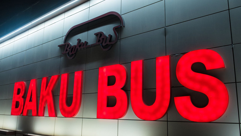 Yeni E1 ekspres marşrut xəttində gediş haqqı 10 qəpik azaldılıb