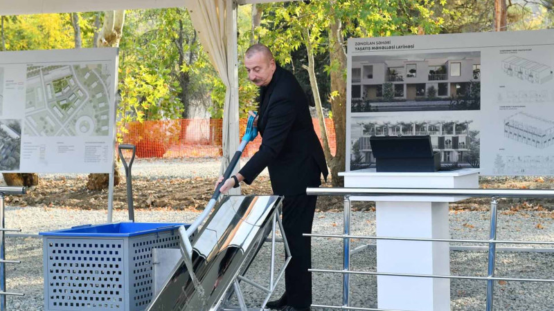 Prezident Zəngilanda ilk yaşayış binasının təməlini qoyub