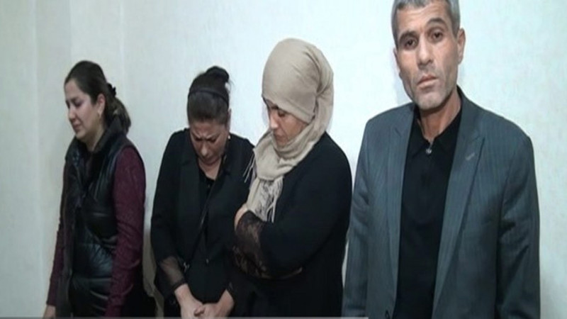 Mağazalardan oğurluq edən üç qadın və bir kişi saxlanılıb