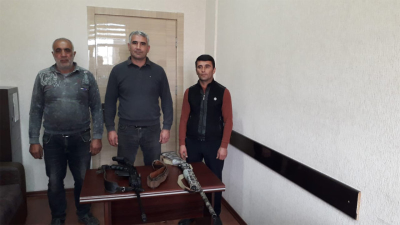 Polis qanunsuz ov edənləri saxlamaq üçün havaya atəş açıb