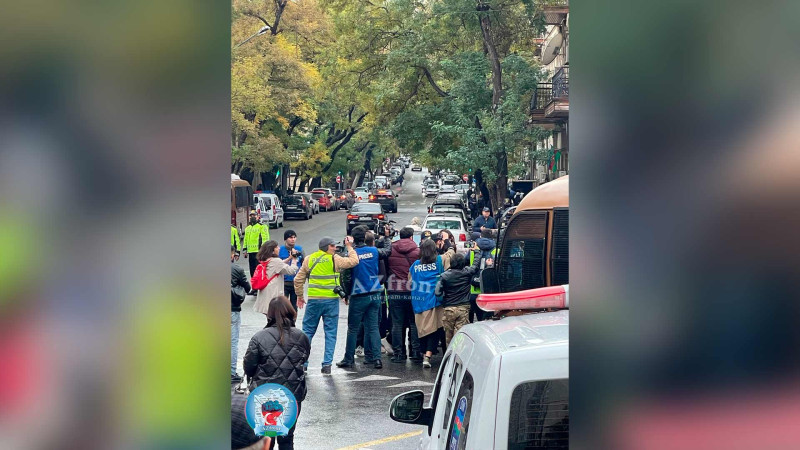 İranın Bakıdakı səfirliyinin yanında aksiya keçirilir