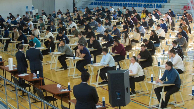 Prokurorluğa qulluğa qəbulla bağlı yazılı imtahan keçirilib
