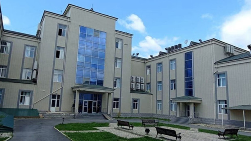 Qəbələdə həkimlər arasında dava düşüb