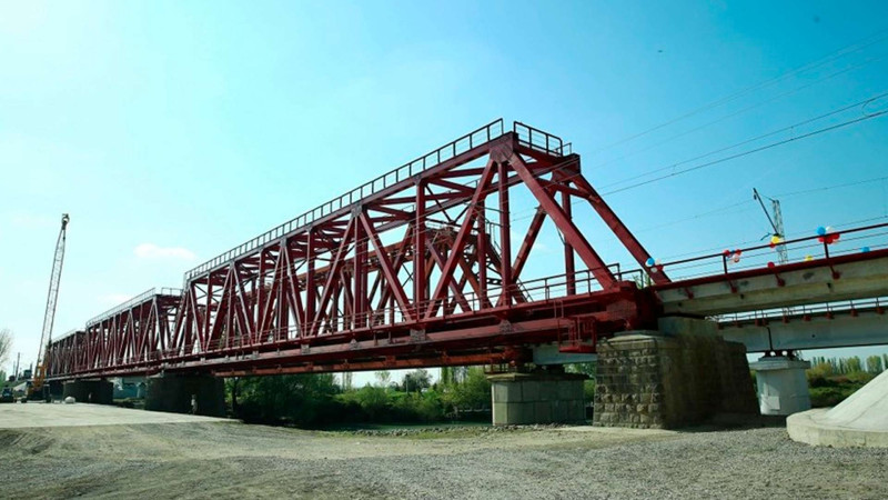Azərbaycanın ən böyük dəmir yolu tikilir