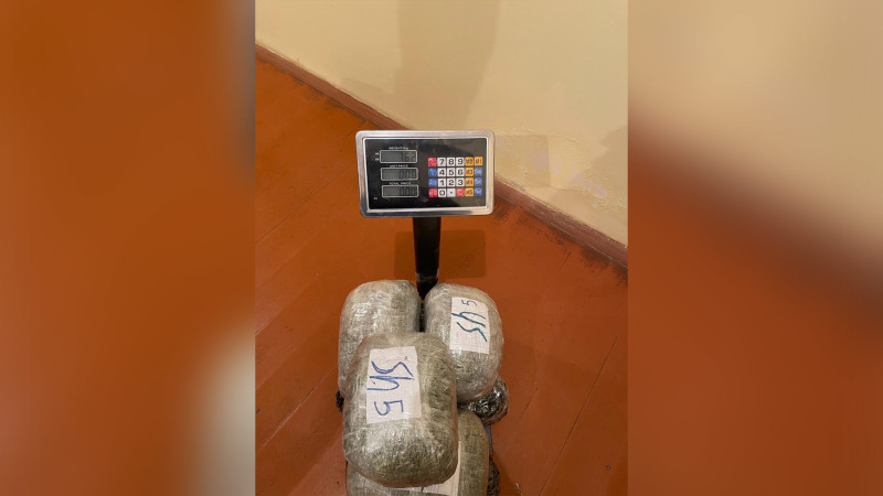 9 kiloqramdan çox narkotiki Azərbaycana keçirmək istəyənlər uğursuzluğa düçar olublar