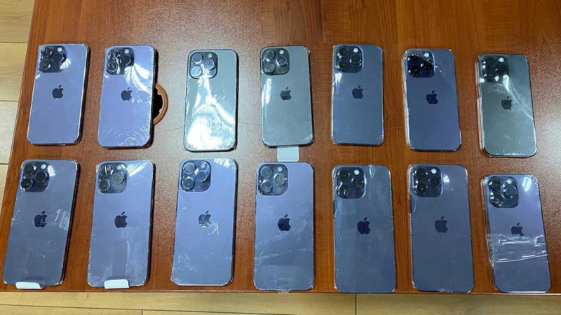 14 ədəd mobil telefonun ölkəyə qanunsuz gətirilməsinin qarşısı alınıb