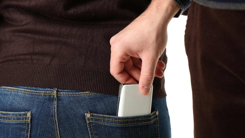 Bakıda mobil telefon oğrusu saxlanılıb