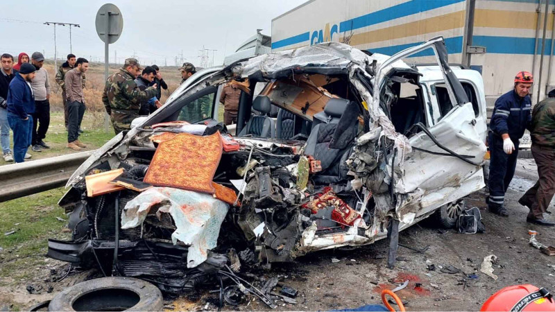 Bakı-Quba yolunda qəza baş verib, 6 nəfər ölüb - YENİLƏNİB 2