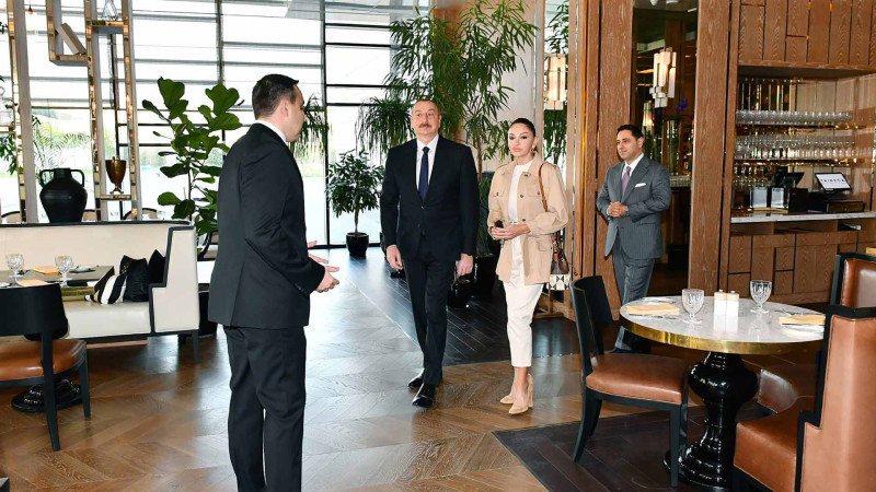 İlham Əliyev və Mehriban Əliyeva “The Ritz-Carlton Baku” hotelinin açılışında iştirak ediblər
