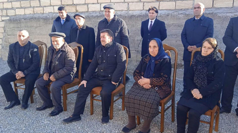 Şəhid ailələri və müharibə əlillərinə daha 100 mənzil və fərdi ev verilib