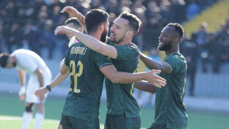 “Qarabağ”ın daha bir futbolçusu komandanı tərk edə bilər