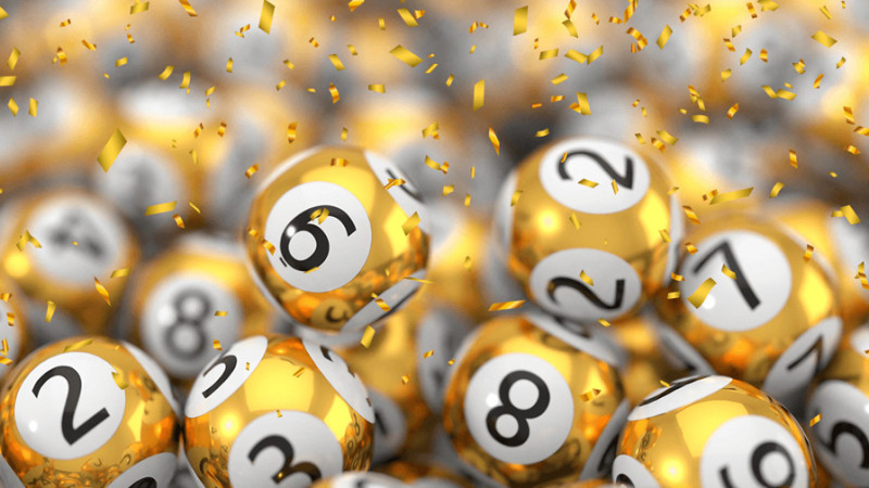 Təsadüf nəticəsində bilet alan qadın lotereyadan 50 min dollar qazanıb