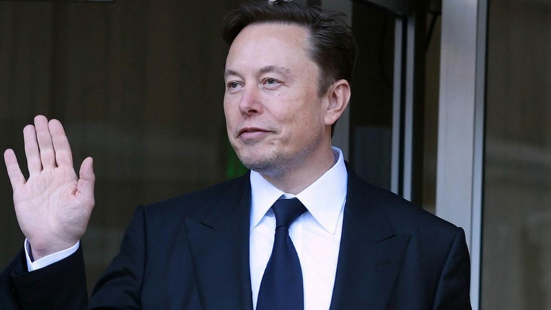 İlon Mask yenidən dünyanın ən varlı adamı olub