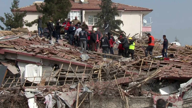 Malatya sakinləri bu günkü səhəri də zəlzələ ilə açıblar