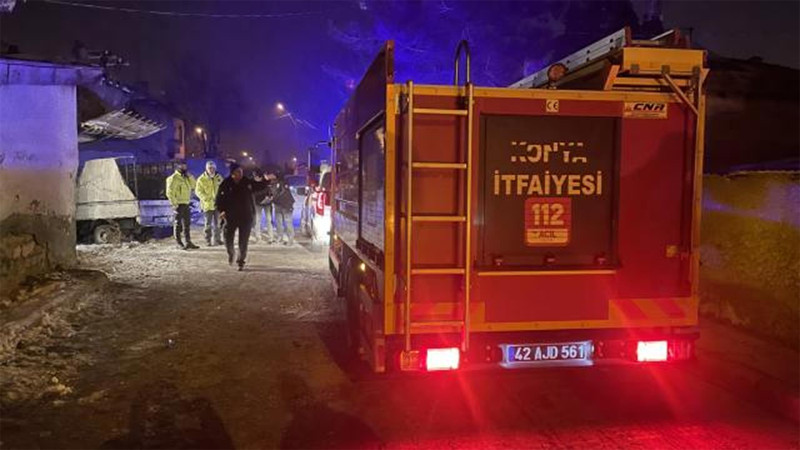 Türkiyədə evin damı uçub: zəlzələ zamanı xilas olmuş 7 nəfər ölüb