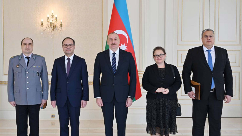 İlham Əliyev Bolqarıstanın yeni səfirinin etimadnaməsini qəbul edib