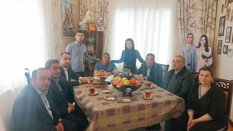 İcra başçısı Novruz bayramı günlərində şəhid ailələrini ziyarət edib
