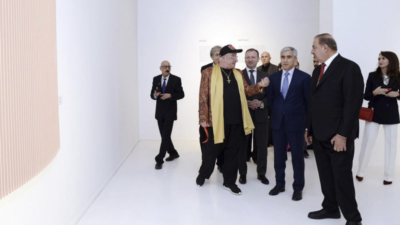 Heydər Əliyev Mərkəzində Raşid Al Xəlifənin sərgisi keçirilib