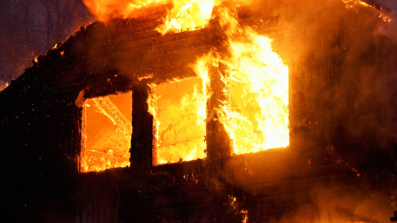 Füzulidə 3 otaqlı evdə yanğın olub