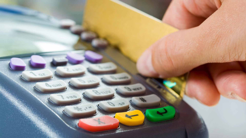 Azərbaycanda xaricilərin bank kartları ilə xərcləmələri 15% azalıb