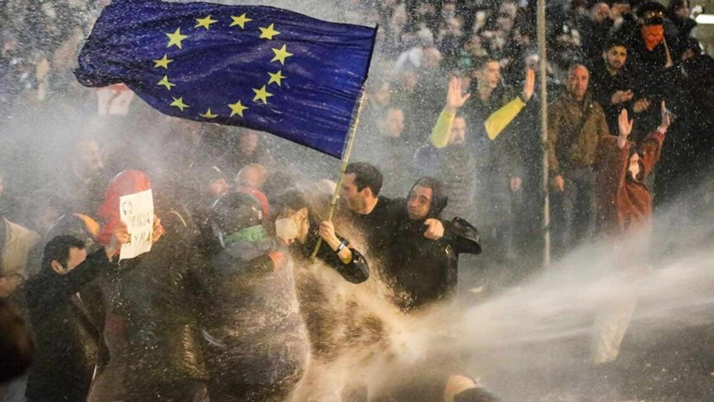 Gürcüstanda etiraz aksiyasında 133 nəfər saxlanılıb