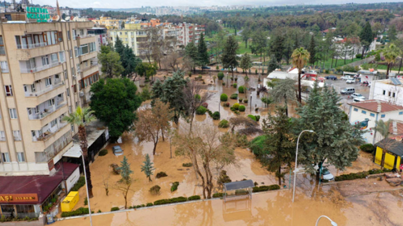 Türkiyədə seldən ölənlərin sayı 15 çatıb