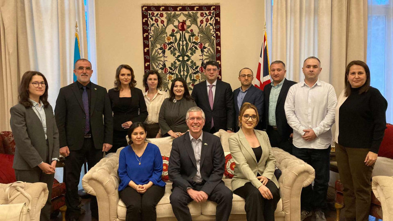 Britaniya səfiri azərbaycanlı jurnalistləri qəbul edib